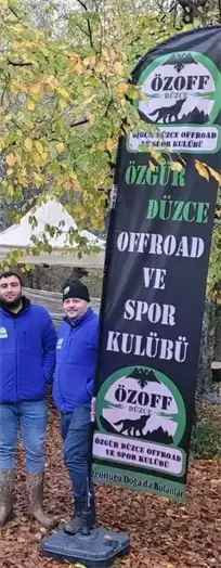 oto-funclub-yelken-bayragi-5